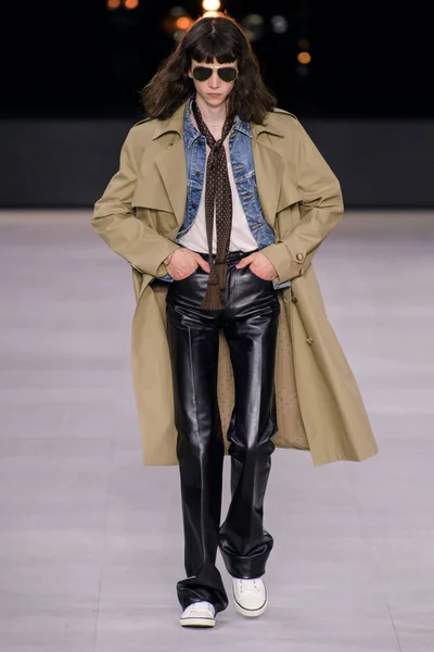 Look 43